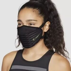 NWT Nike Face Mask Unisex Black New Training Swoosh DO8356-010 Size Medium